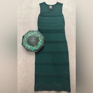 Vince Camuto Green Knit Dress Sleeveless, Mid Length, Sheath, Size S Holiday